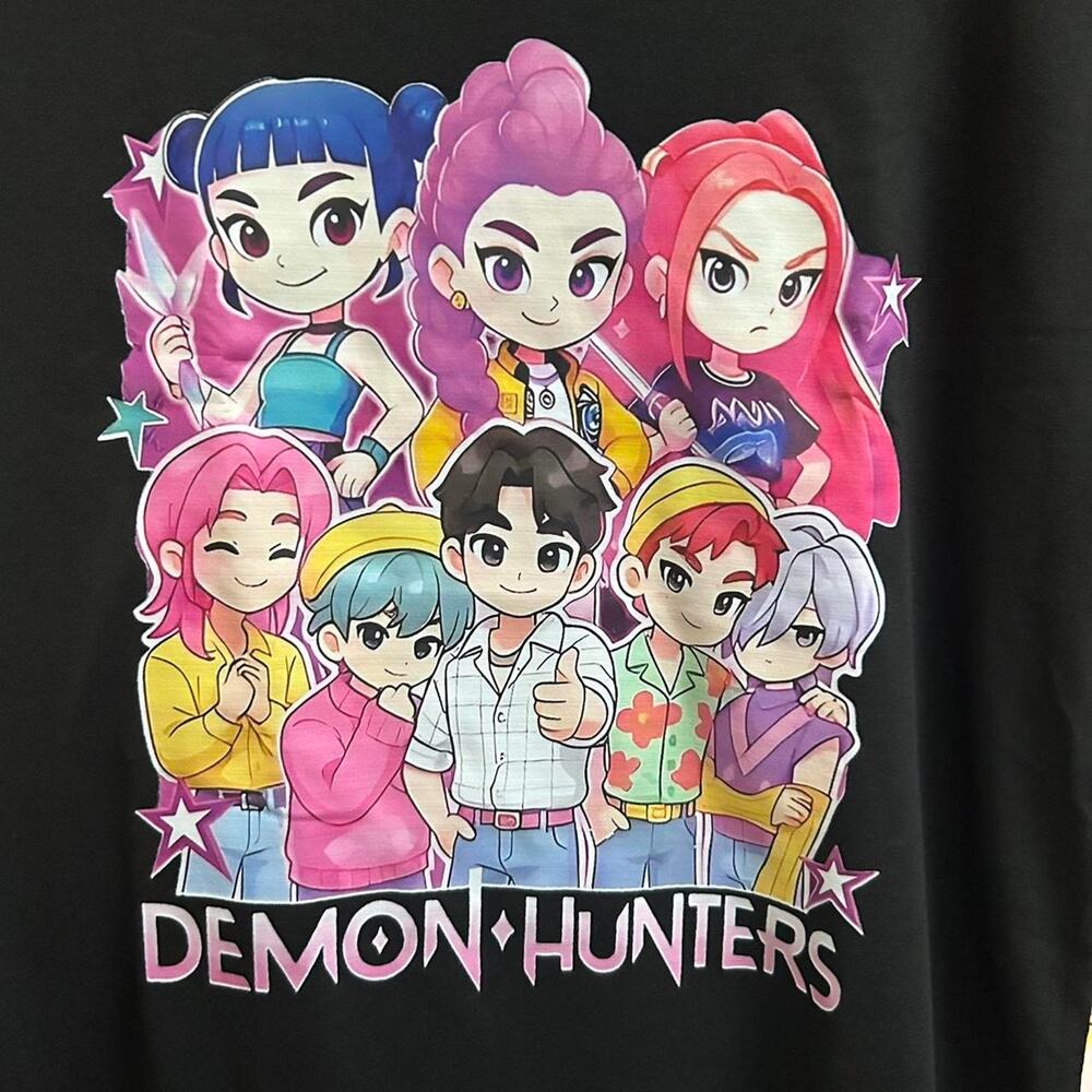 Awesome! KPop Demon Hunters Chibi Oversized Black T-shirt Tee L Unisex